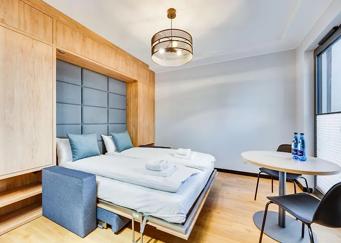 Black & Blue By Oneapartments